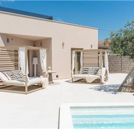 4 bedroom villa with indoor and outdoor pools in Galižana, Istria, sleeps up to 8